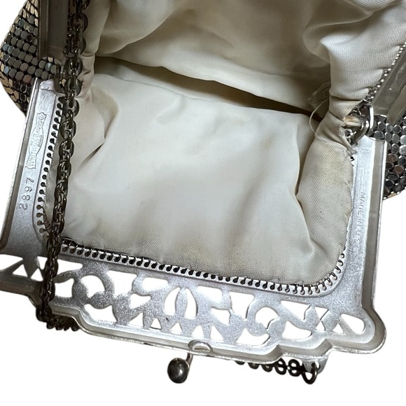Whiting & Davis vintage 1950s 2897 mesh silver formal dainty bag made in USA - Picture 5 of 8